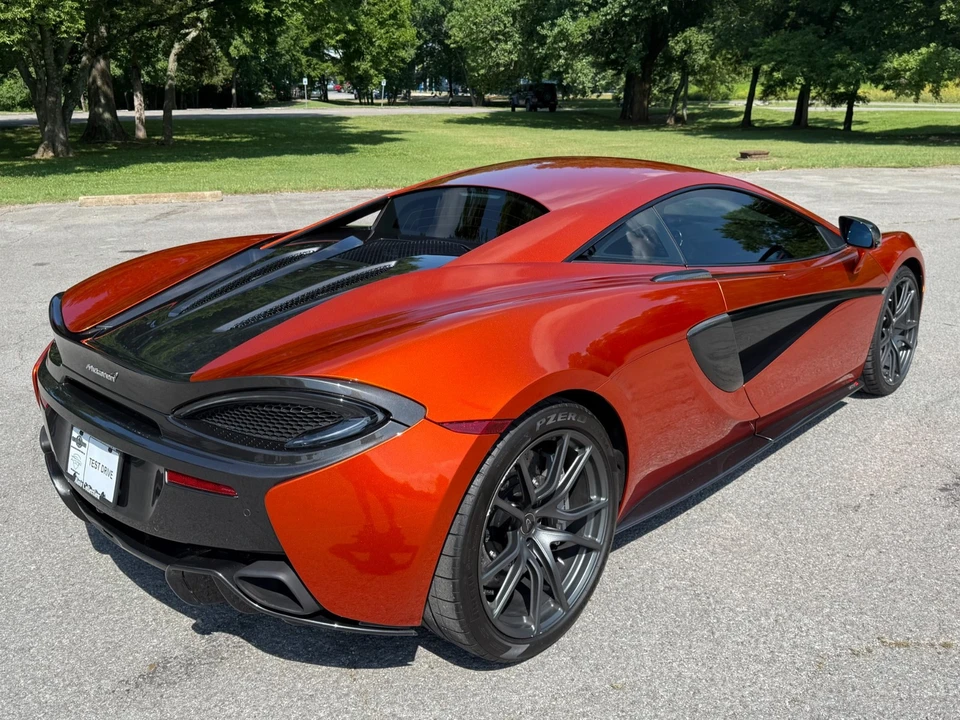 2017 McLaren 570S - Image 16 of 21