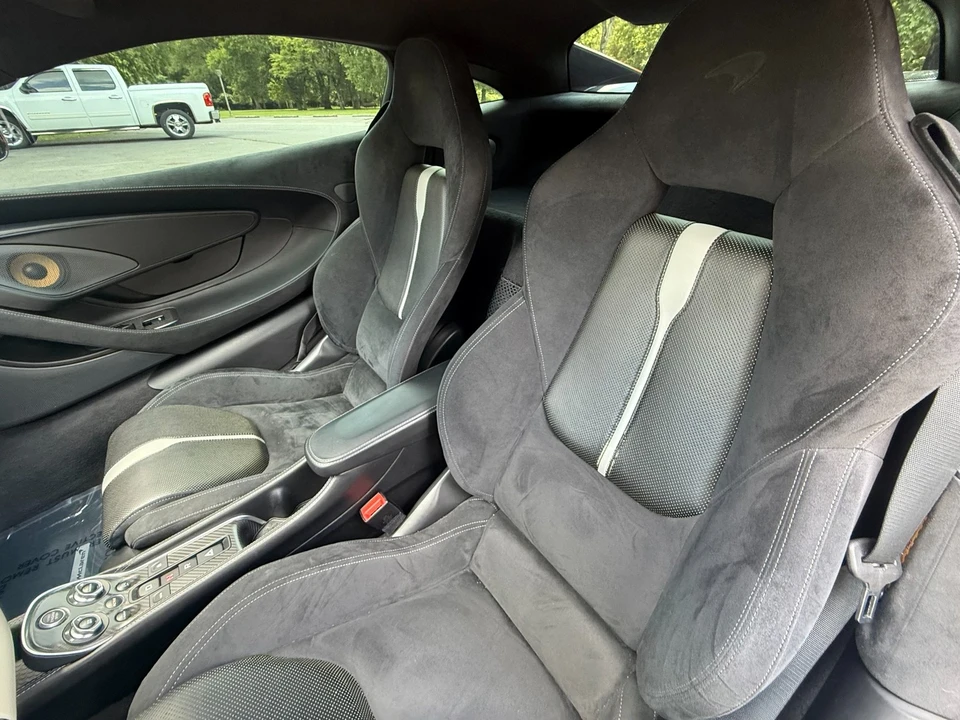 2017 McLaren 570S - Image 21 of 31