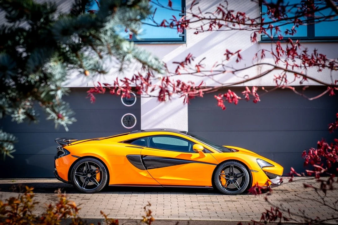 2017 McLaren 570S - Image 22 of 31