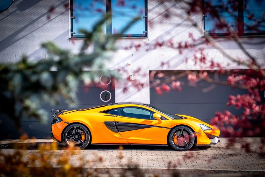 2017 McLaren 570S - Image 23 of 31
