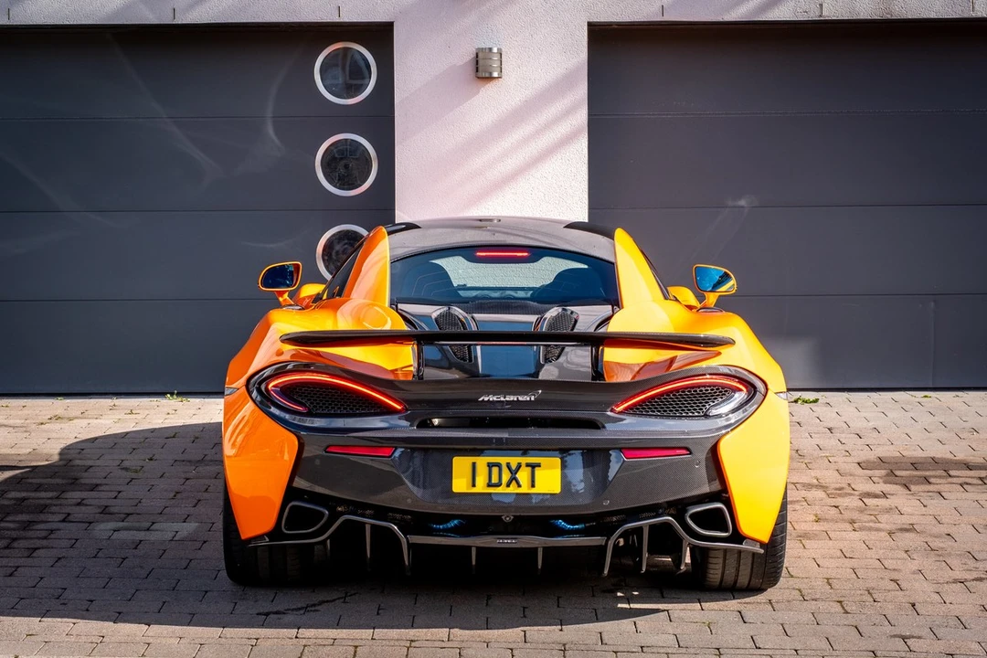 2017 McLaren 570S - Image 24 of 31
