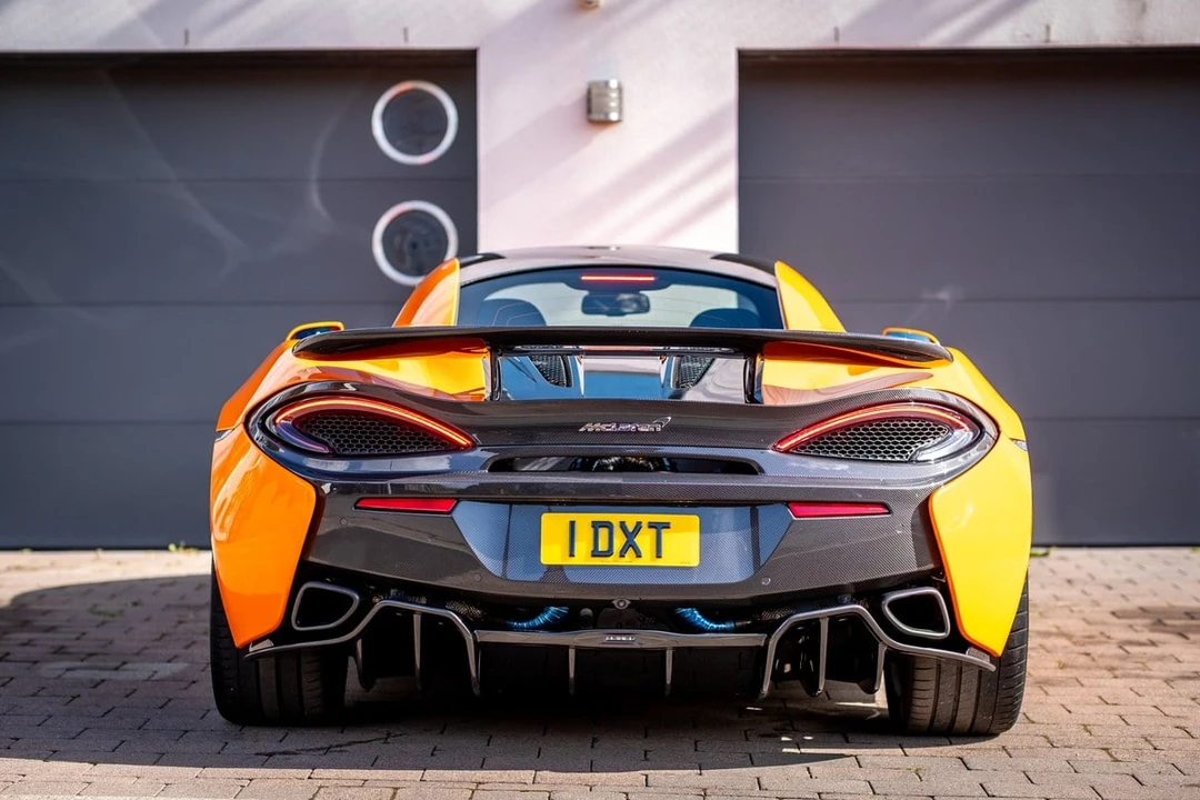 2017 McLaren 570S - Image 25 of 31