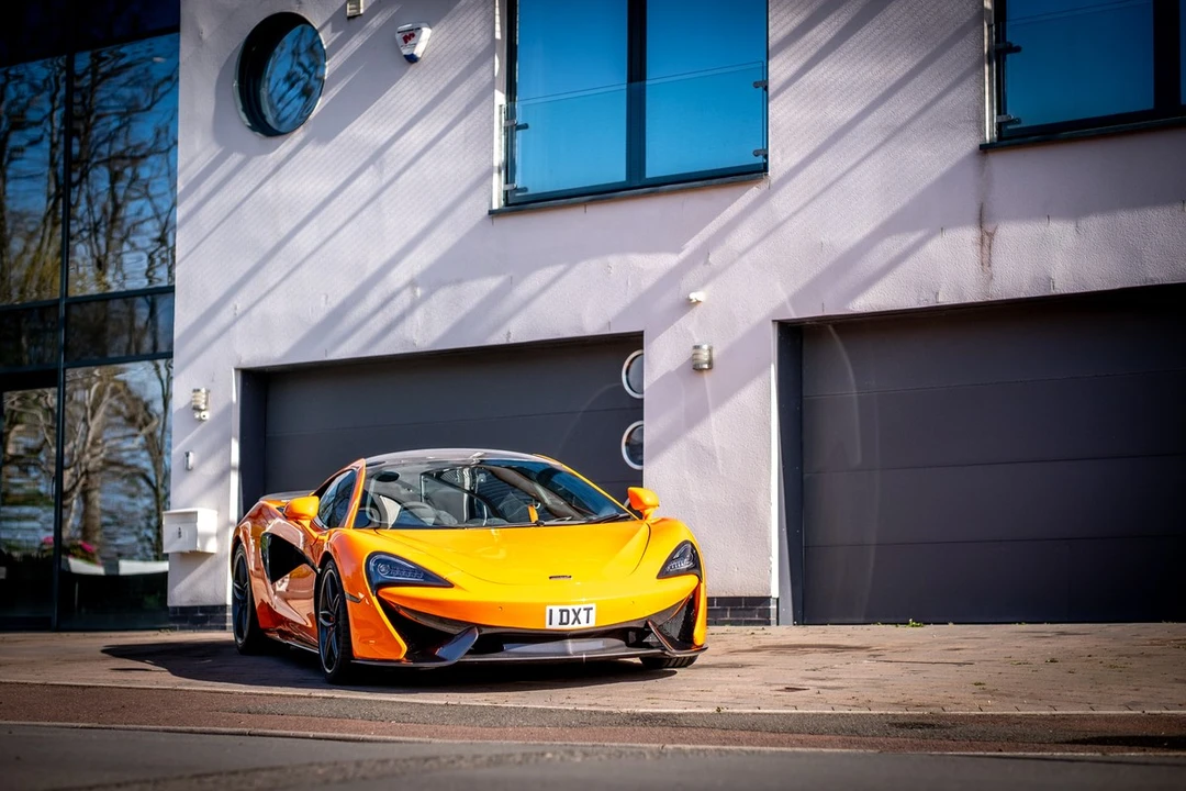 2017 McLaren 570S - Image 16 of 31