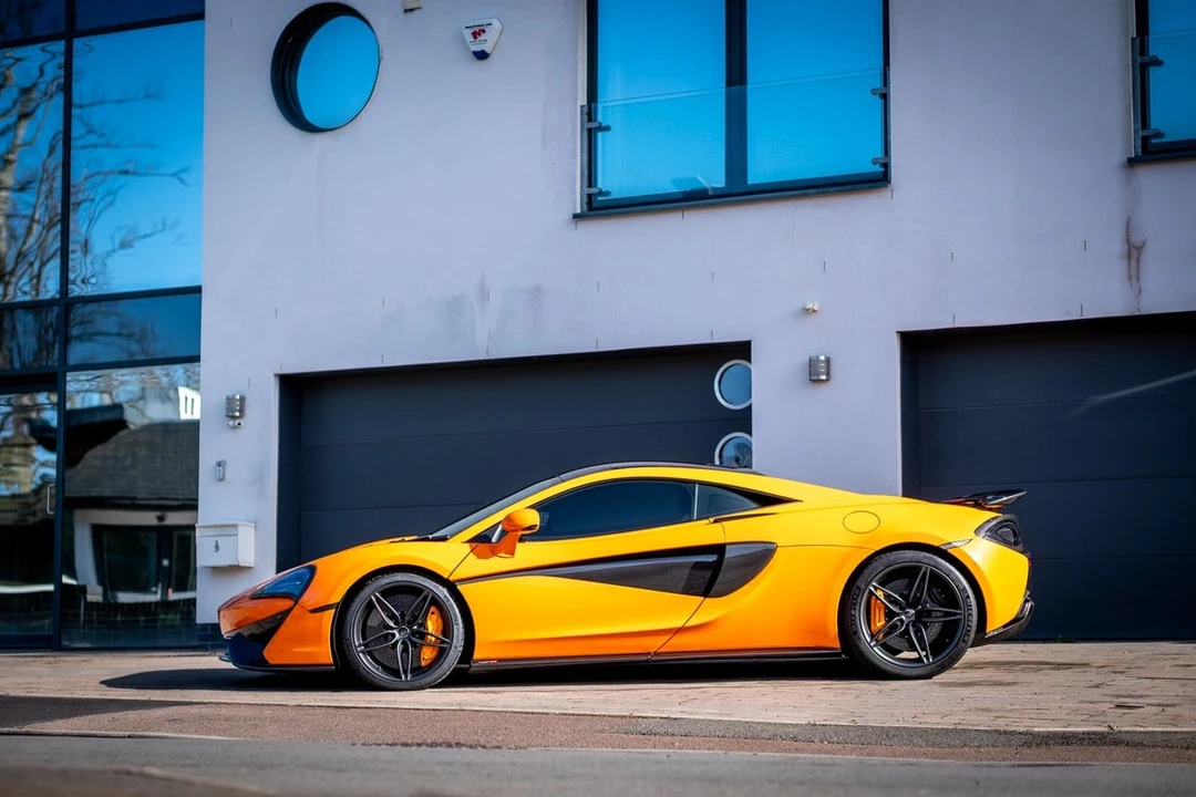 2017 McLaren 570S - Image 6 of 31