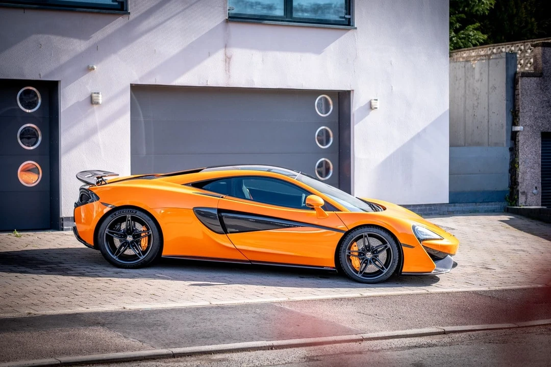 2017 McLaren 570S - Image 20 of 31