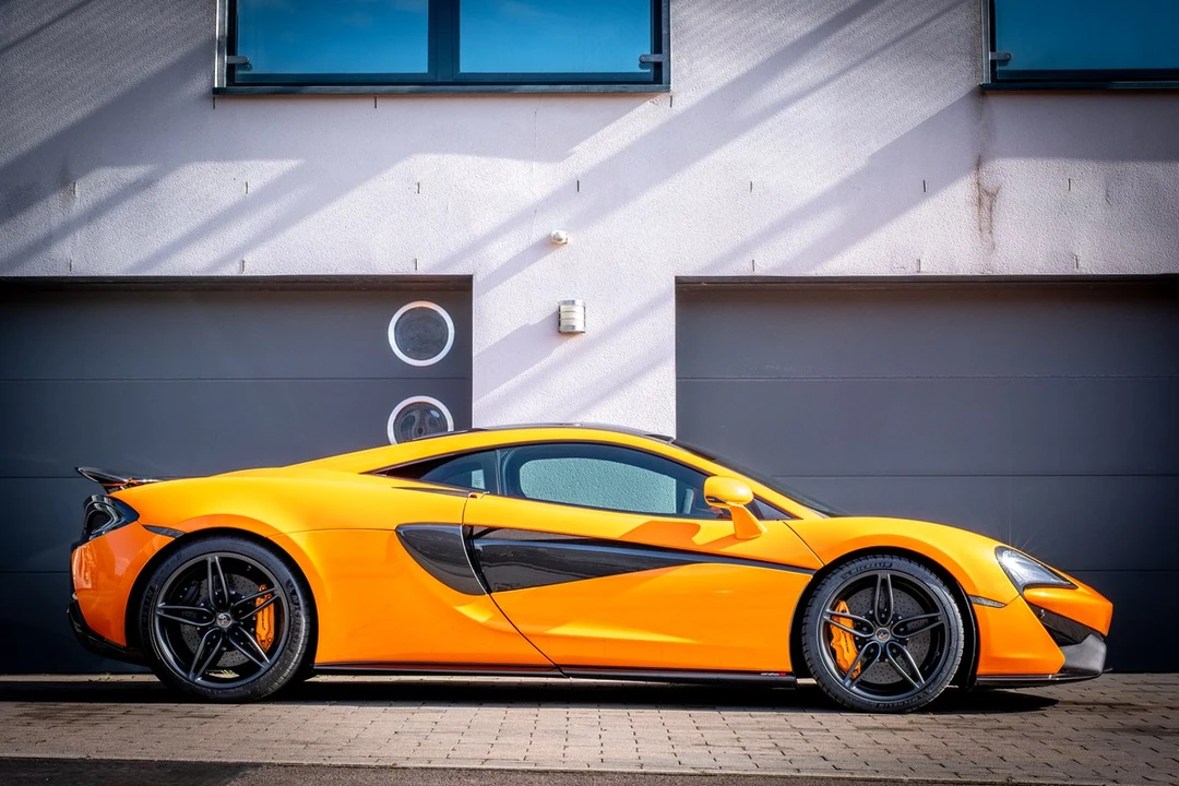 2017 McLaren 570S - Image 21 of 31