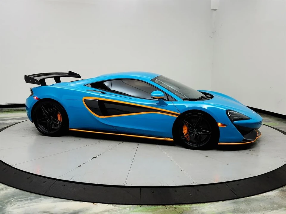 2017 McLaren 570S - Image 4 of 31