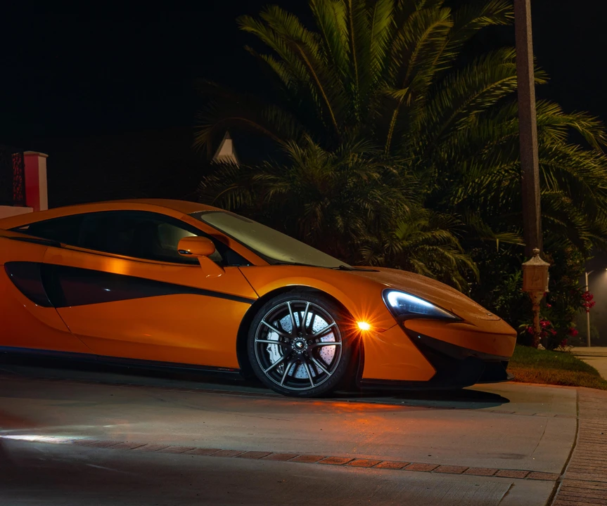 2017 McLaren 570S - Image 7 of 7