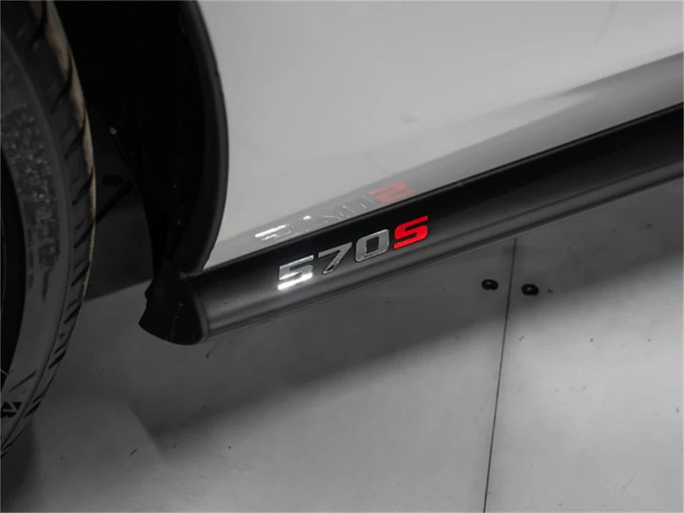 2017 McLaren 570S - Image 17 of 31