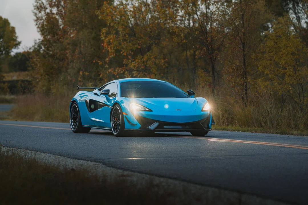 2017 McLaren 570S - Image 27 of 31