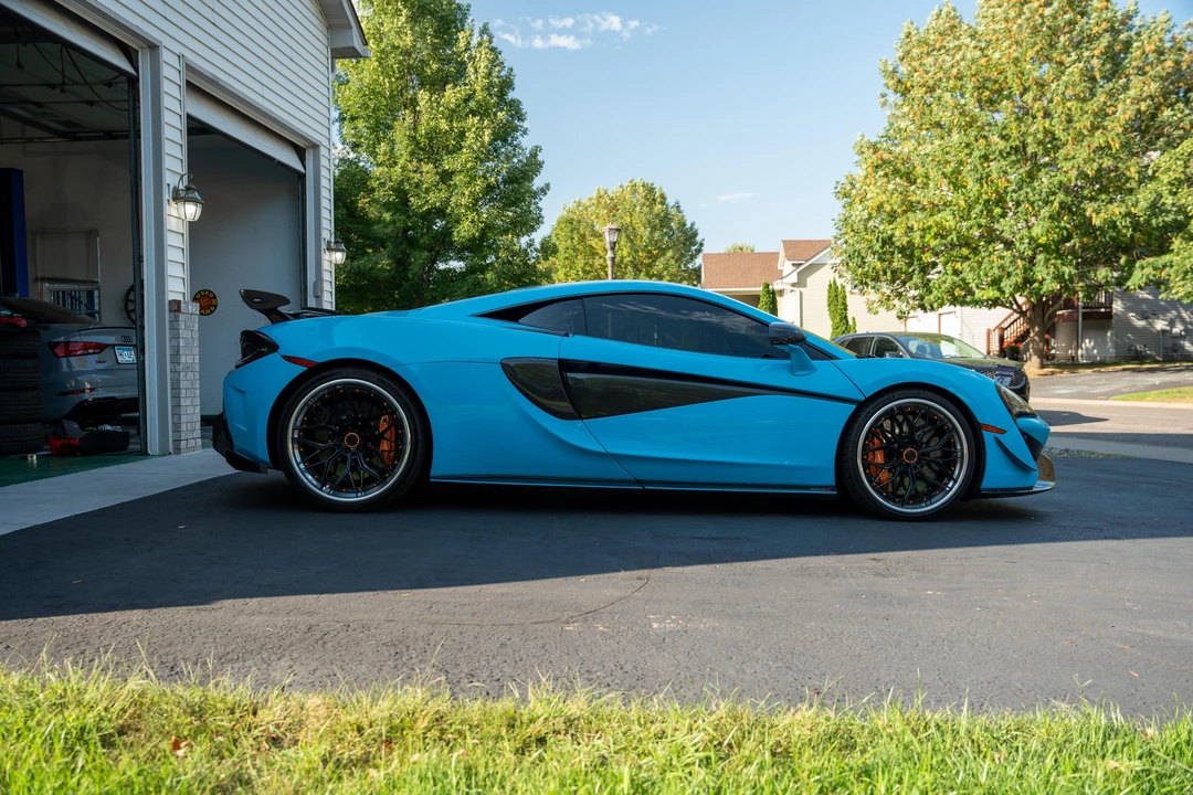 2017 McLaren 570S - Image 23 of 31