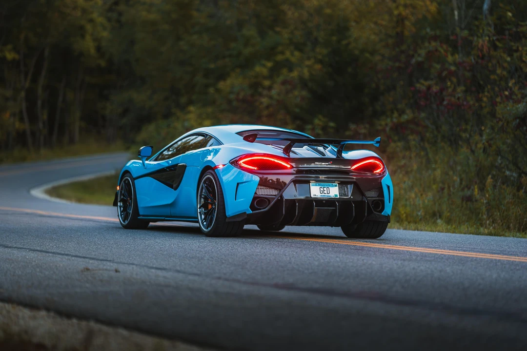 2017 McLaren 570S - Image 17 of 31