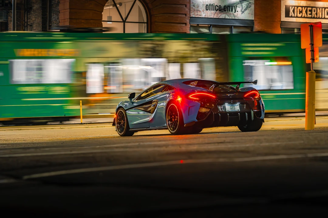 2017 McLaren 570S - Image 15 of 31