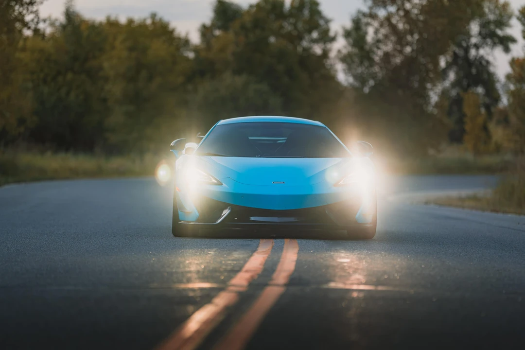 2017 McLaren 570S - Image 8 of 31