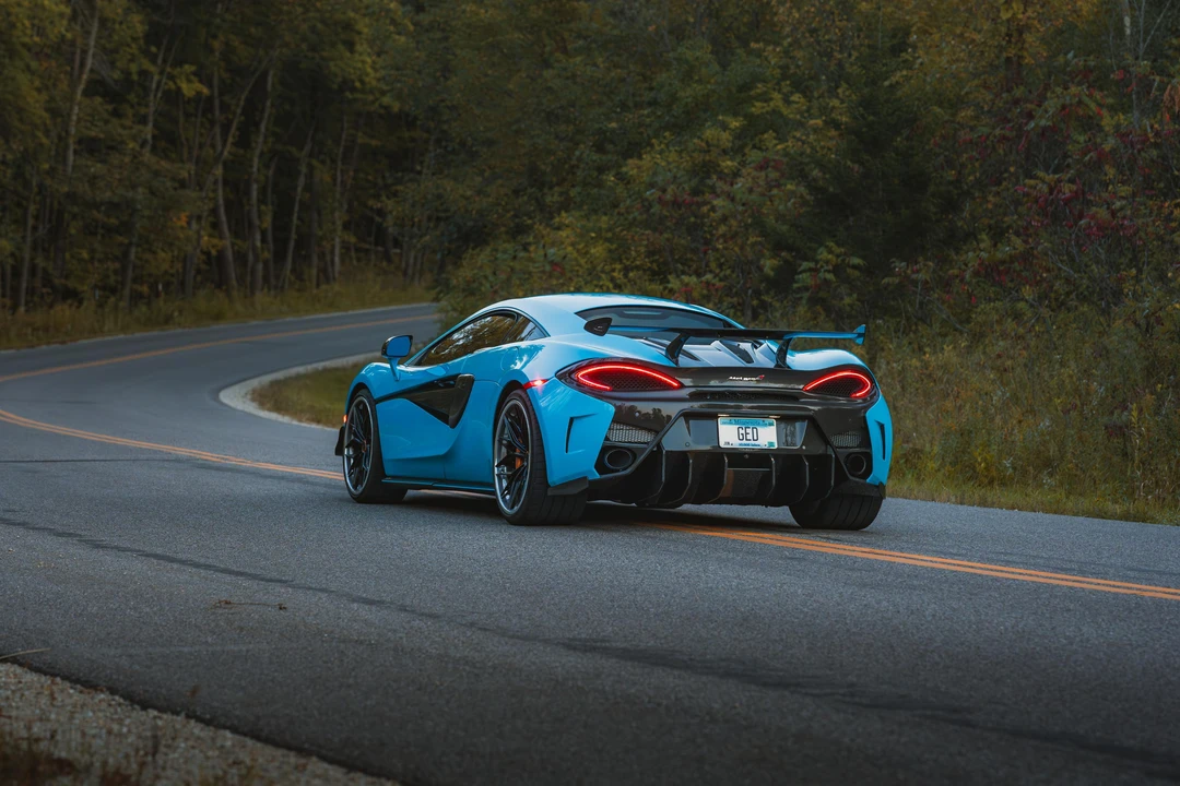 2017 McLaren 570S - Image 16 of 31