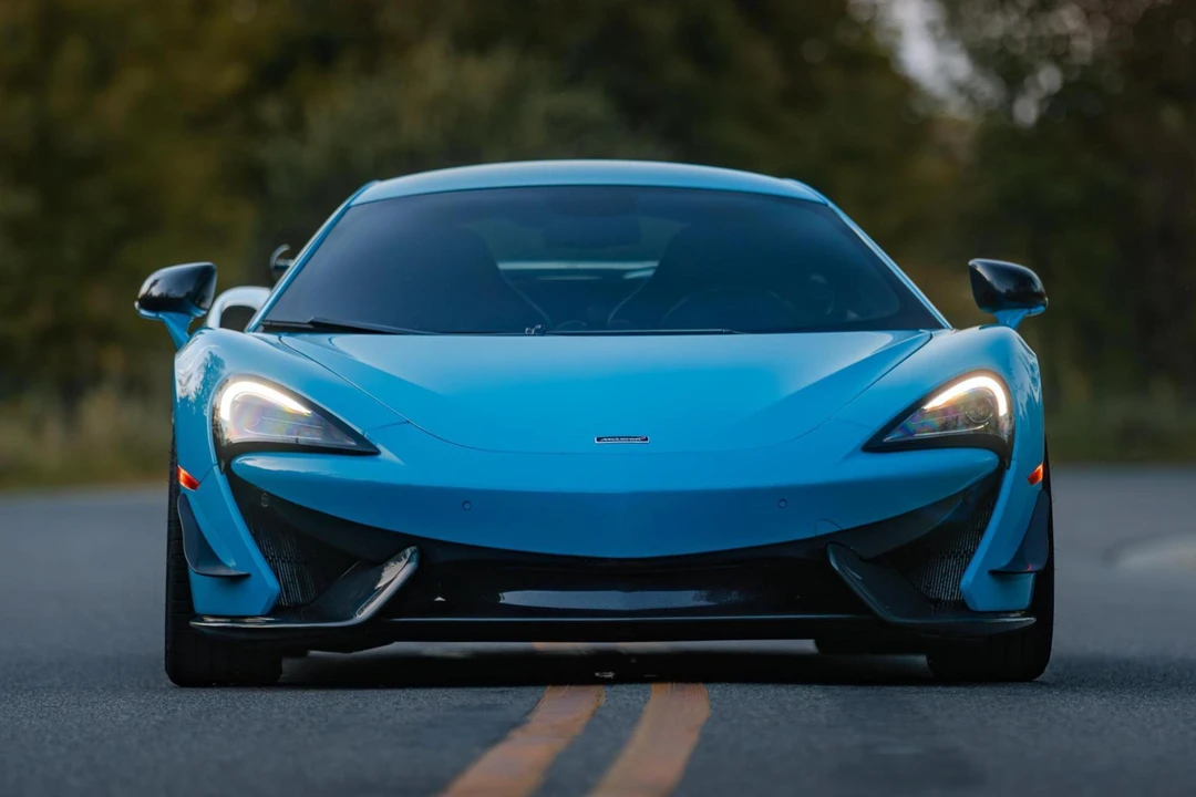 2017 McLaren 570S - Image 2 of 31