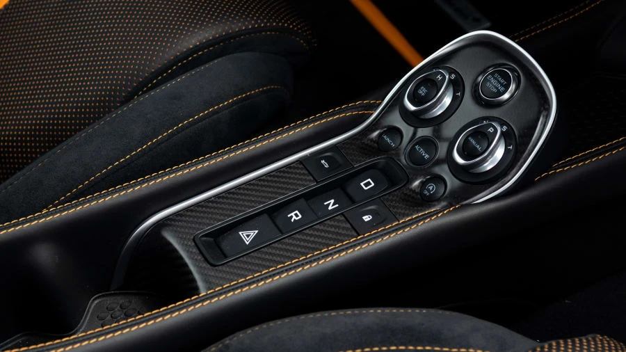 2017 McLaren 570S - Image 11 of 31