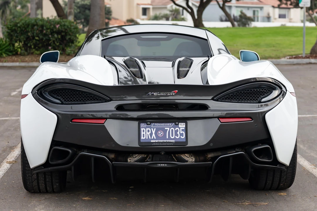 2017 McLaren 570S - Image 5 of 31