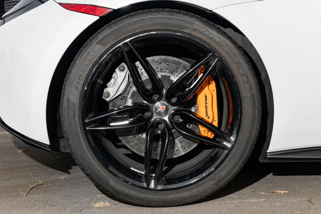 2017 McLaren 570S - Image 31 of 31