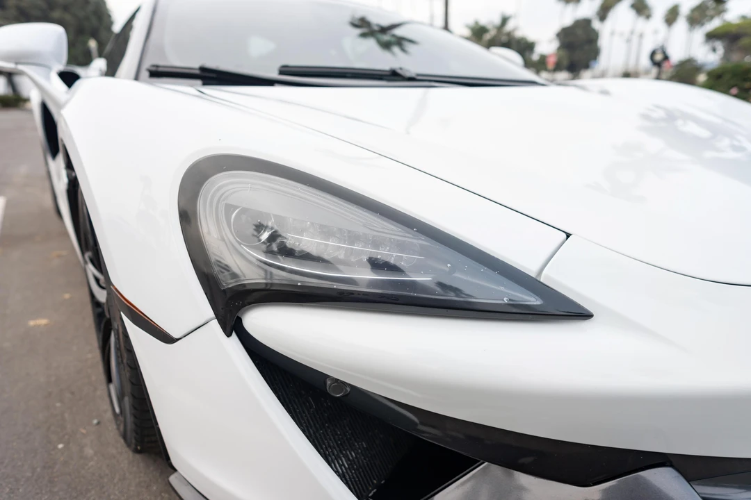 2017 McLaren 570S - Image 9 of 31