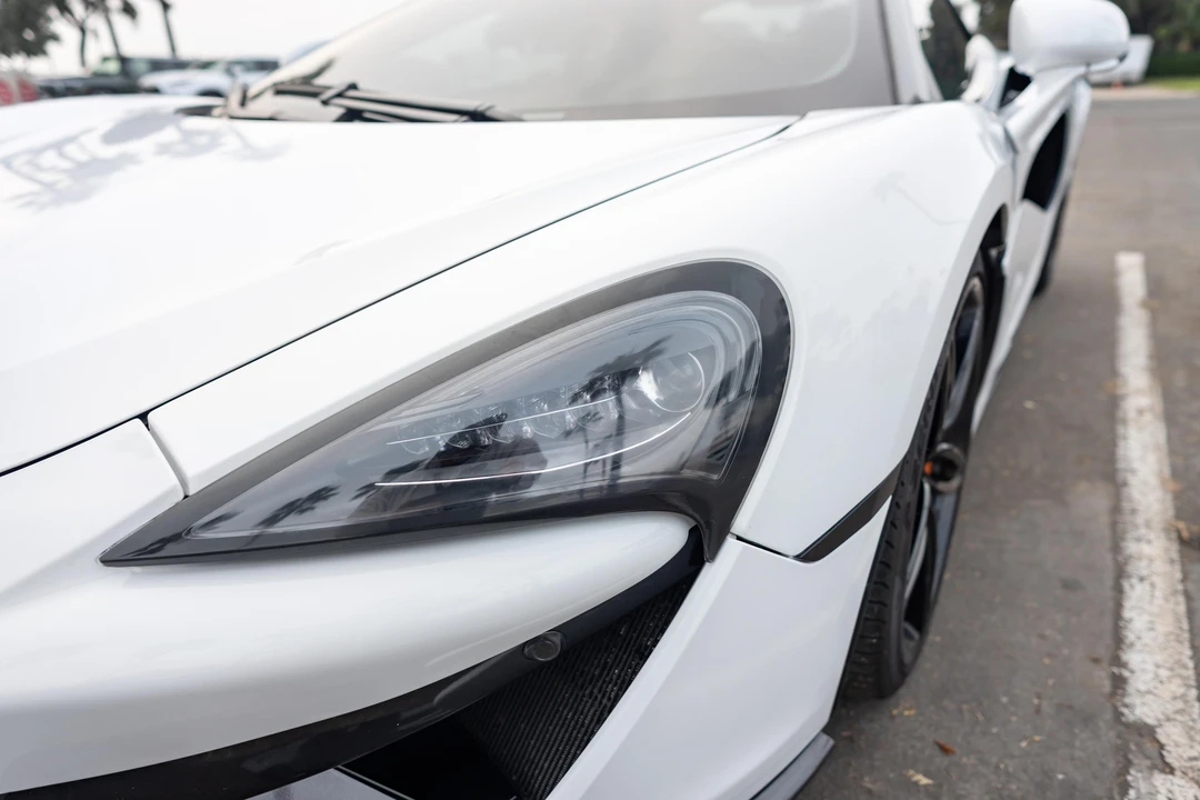 2017 McLaren 570S - Image 11 of 31