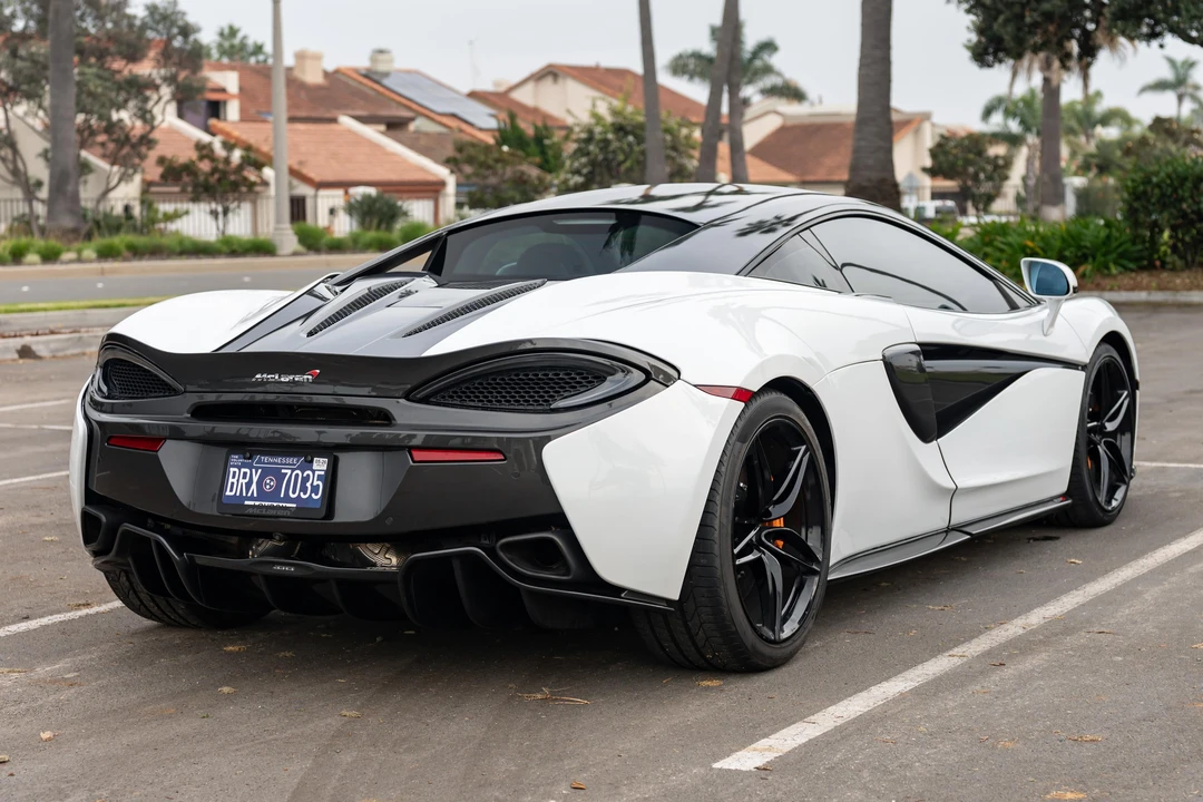 2017 McLaren 570S - Image 7 of 31
