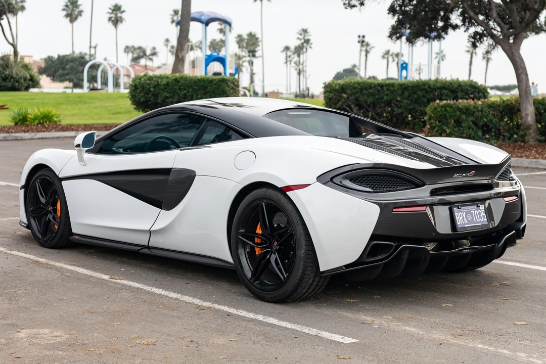 2017 McLaren 570S - Image 4 of 31