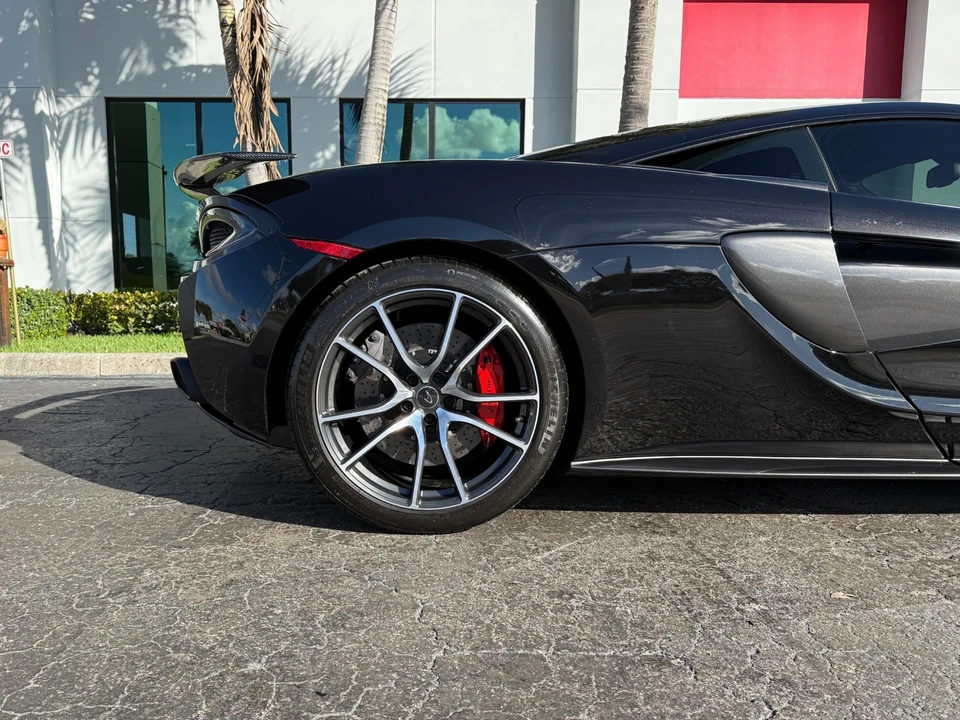 2017 McLaren 570S - Image 10 of 21