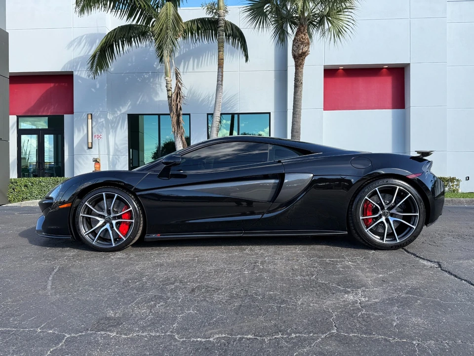 2017 McLaren 570S - Image 7 of 21
