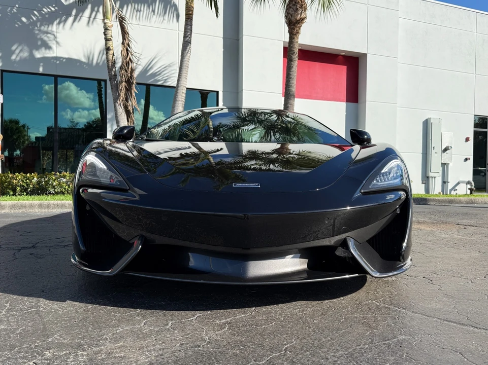2017 McLaren 570S - Image 8 of 21