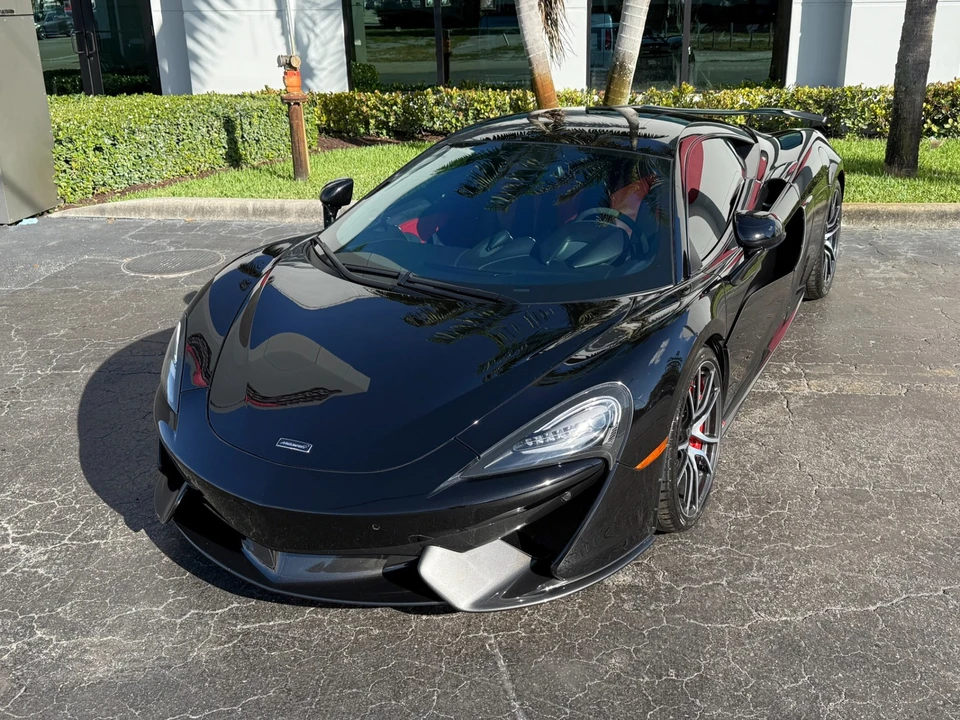 2017 McLaren 570S - Image 6 of 21