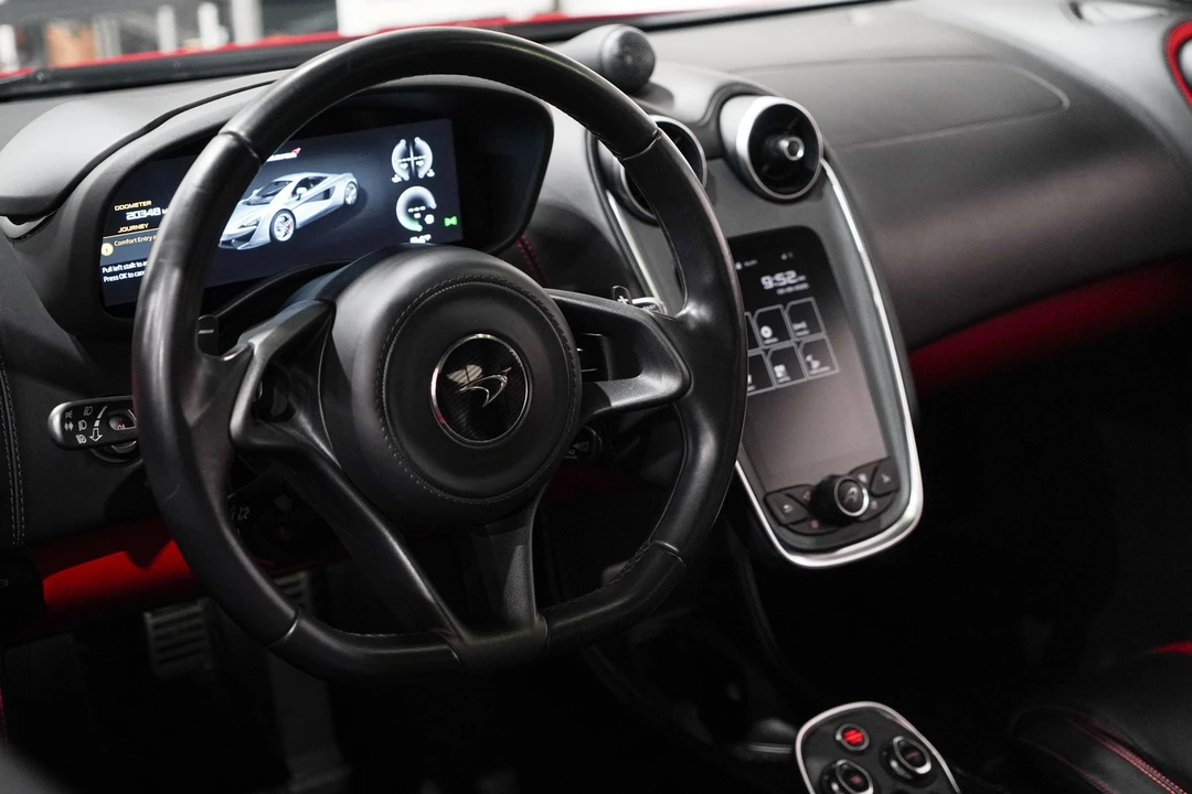 2017 McLaren 570S - Image 13 of 31
