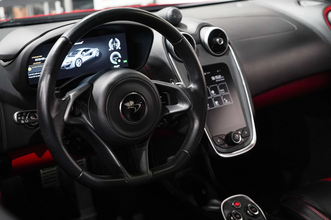 2017 McLaren 570S - Image 13 of 31