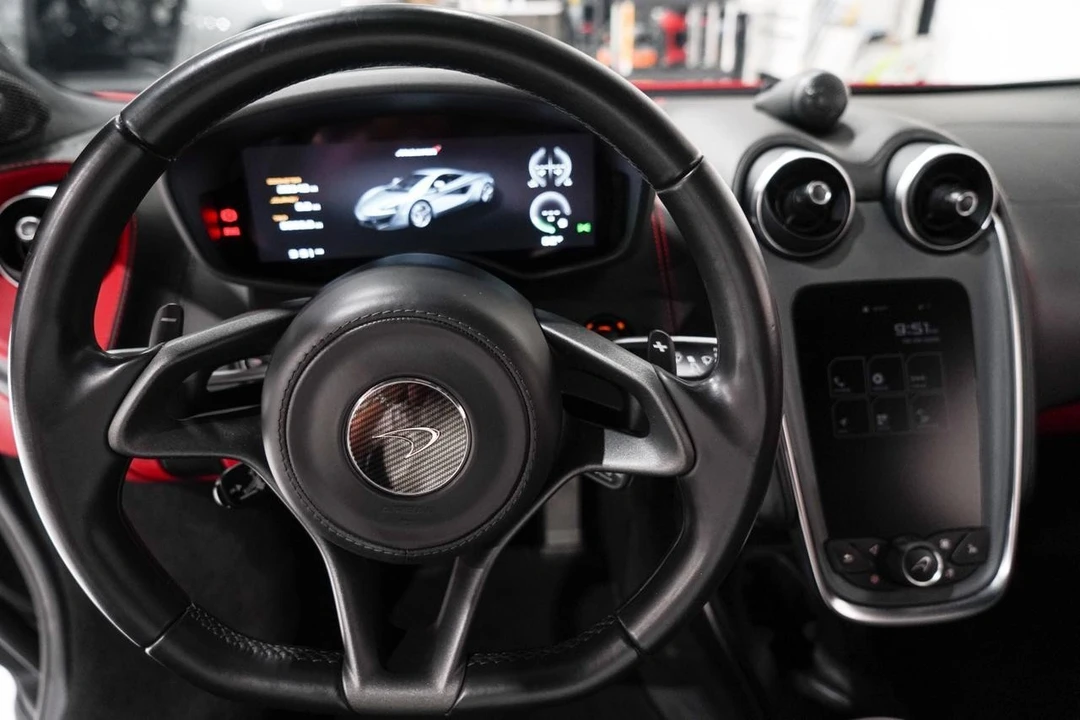 2017 McLaren 570S - Image 10 of 21