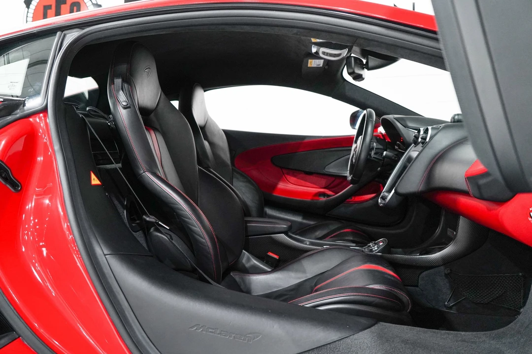 2017 McLaren 570S - Image 16 of 31