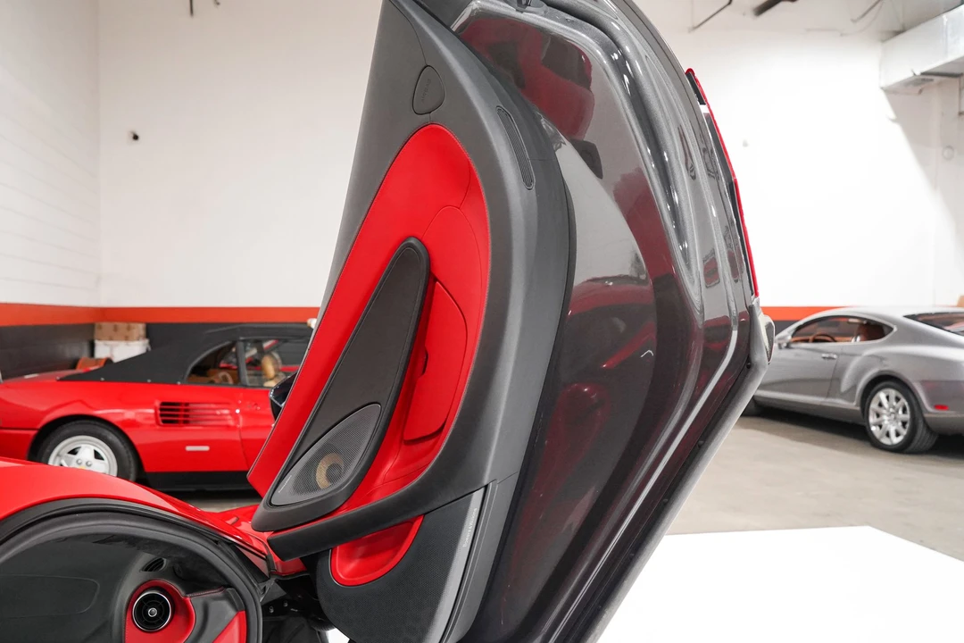 2017 McLaren 570S - Image 20 of 31
