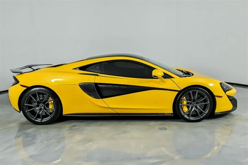 2017 McLaren 570S - Image 14 of 21