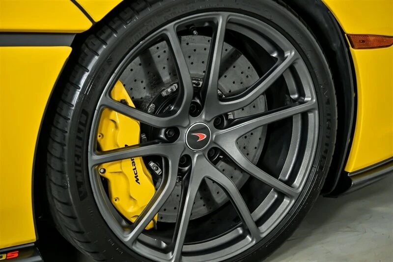 2017 McLaren 570S - Image 17 of 21