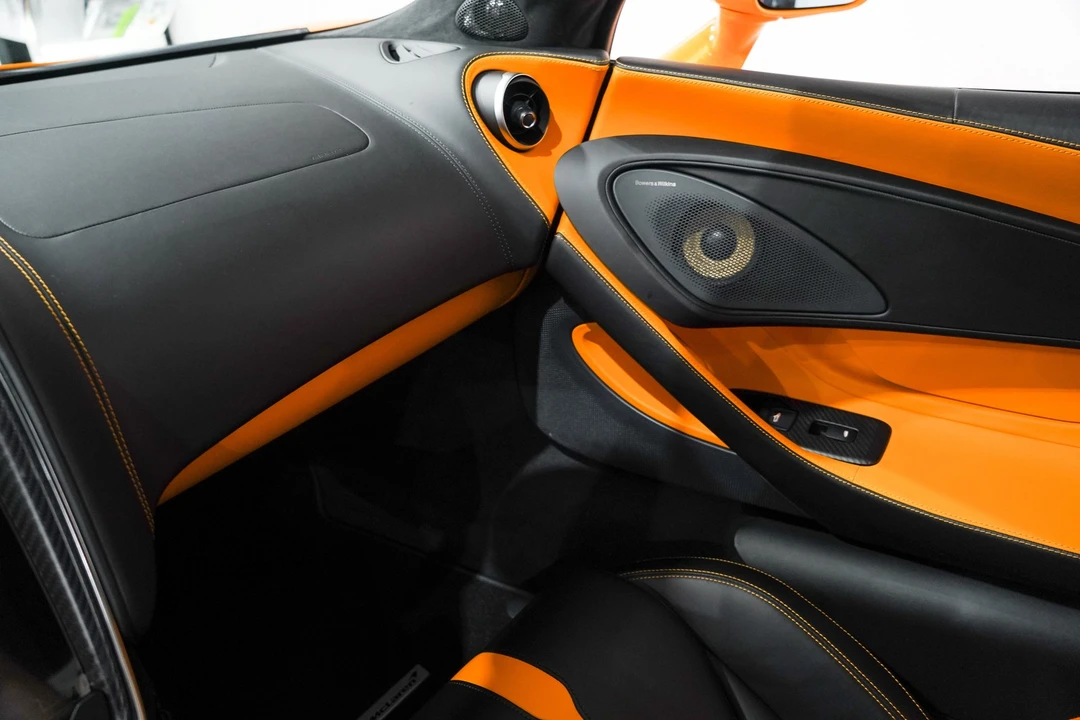 2017 McLaren 570S - Image 13 of 31
