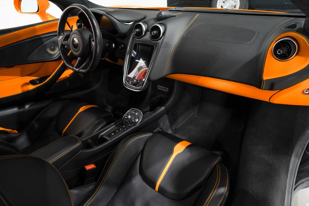 2017 McLaren 570S - Image 17 of 31