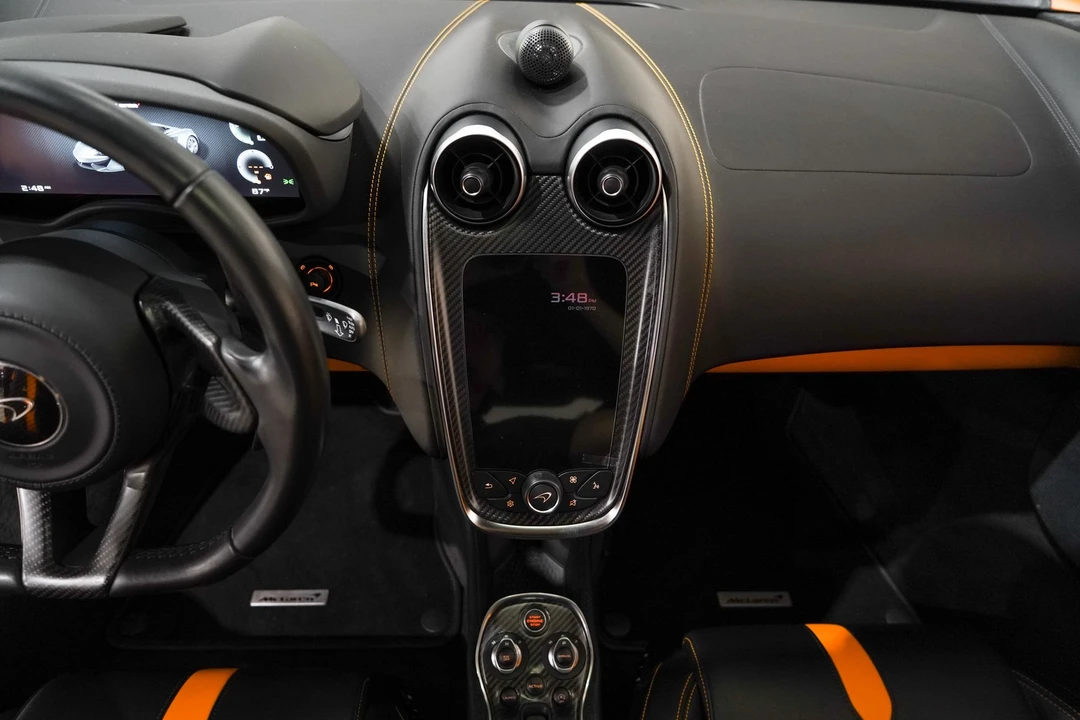 2017 McLaren 570S - Image 11 of 31