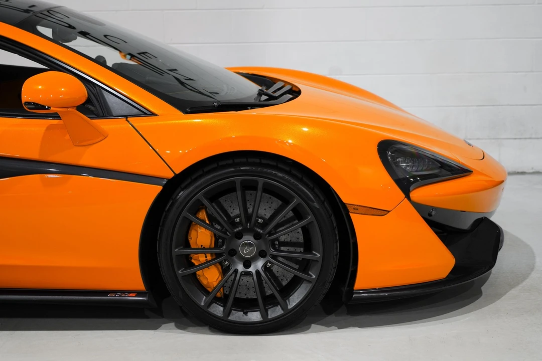 2017 McLaren 570S - Image 22 of 31