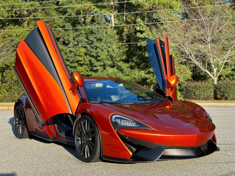 2017 McLaren 570S - Image 25 of 31
