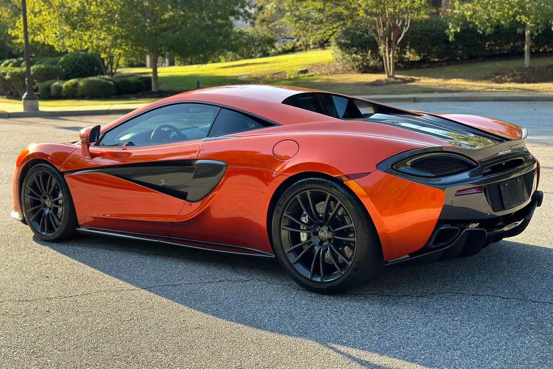 2017 McLaren 570S - Image 4 of 31