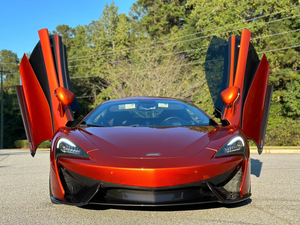 2017 McLaren 570S - Image 13 of 31