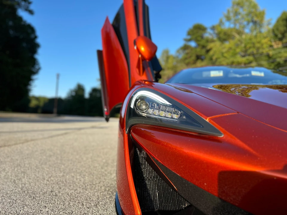 2017 McLaren 570S - Image 26 of 31