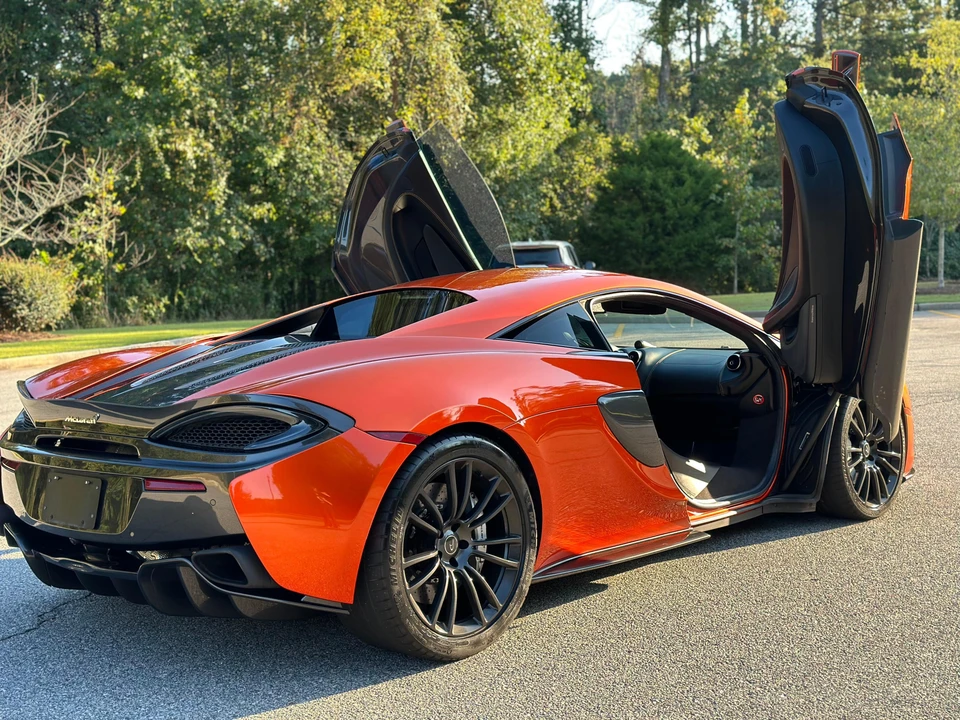 2017 McLaren 570S - Image 21 of 31