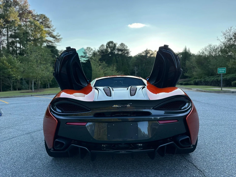 2017 McLaren 570S - Image 19 of 31