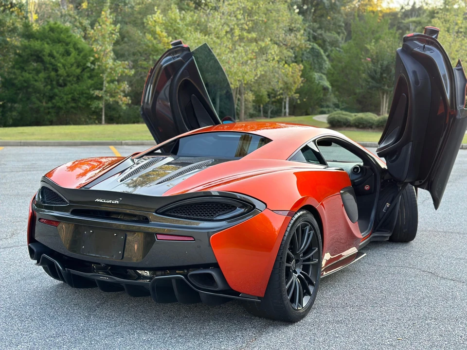 2017 McLaren 570S - Image 20 of 31