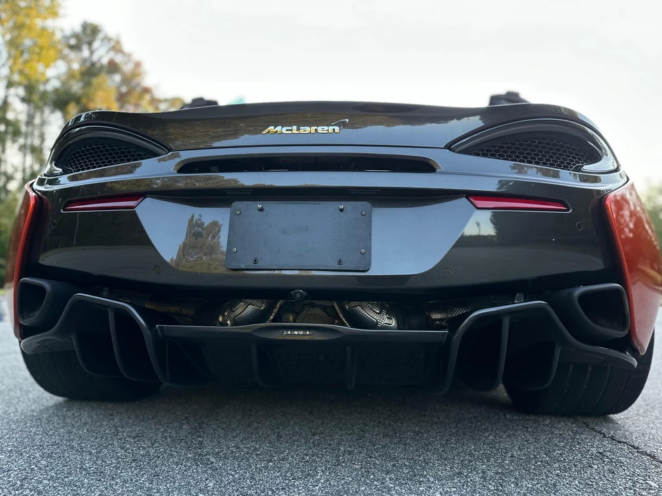 2017 McLaren 570S - Image 9 of 31